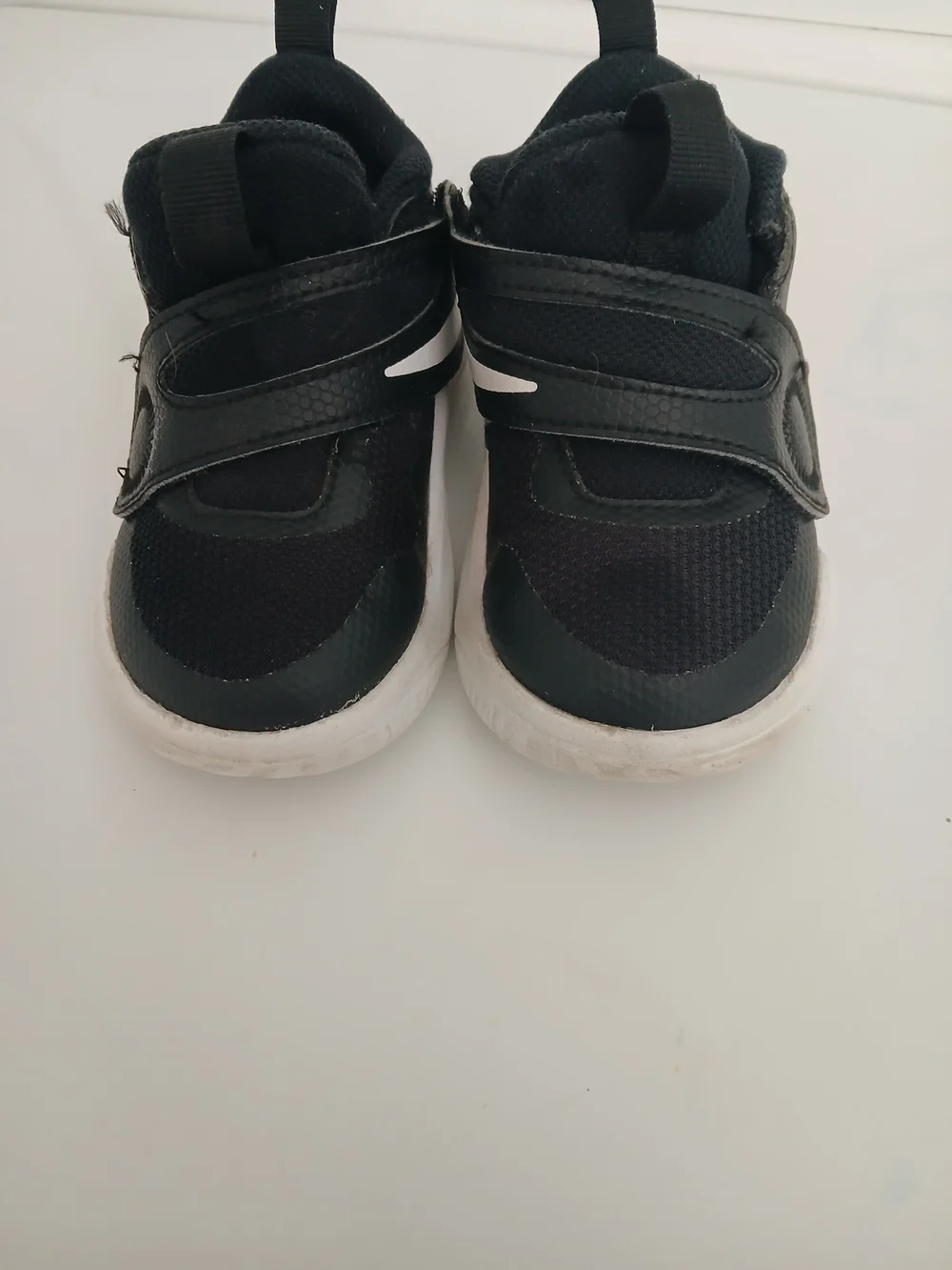 Nike Toddlers' Black & White Slip-On Athletic Shoes 6